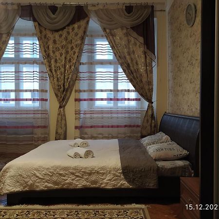 Apartment On Rynok Square Lviv Eksteriør bilde