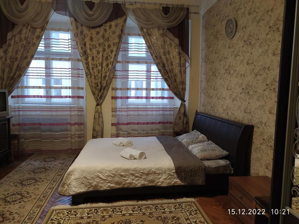 Apartment On Rynok Square Lviv Eksteriør bilde