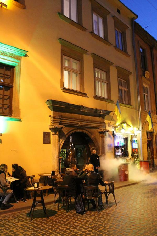 Apartment On Rynok Square Lviv Eksteriør bilde